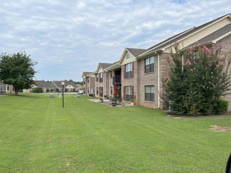 Creekside Apartments Florence, Alabama
